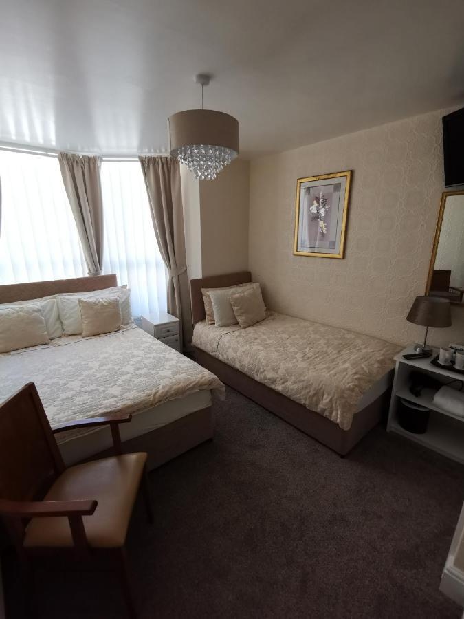 Bed and Breakfast The Stafford Blackpool Exterior foto